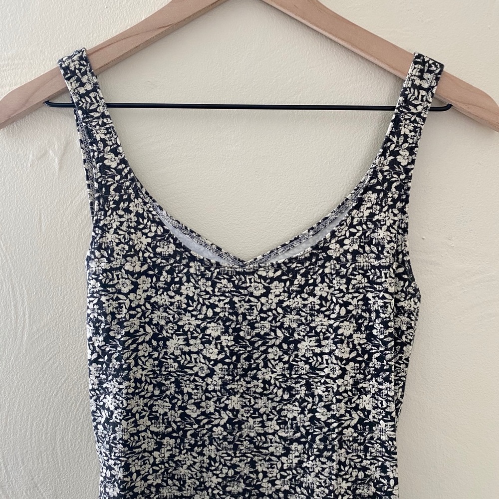 *SOLD* Hollister Floral Crossover Skater Dress - Picture 3 of 5